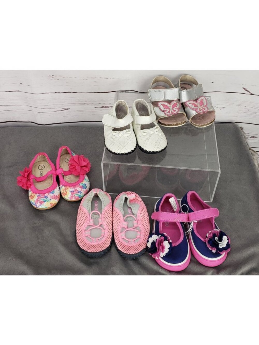 Girls Shoe Lot Of 5 Pairs Size 5 Includes Sandals Mary Janes & Flats With Variou